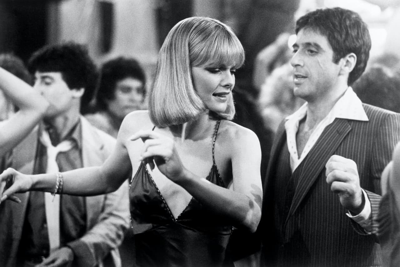 Dieses Bild zeigt Tony Montana und Elvira tanzend und dient als Beitragsbild für das Blog-Thema: 'Ein ganz besonders Treffen in Berlin'.