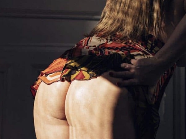 Das Foto zeigt einen Hintern, der zum Spanking bereitsteht.